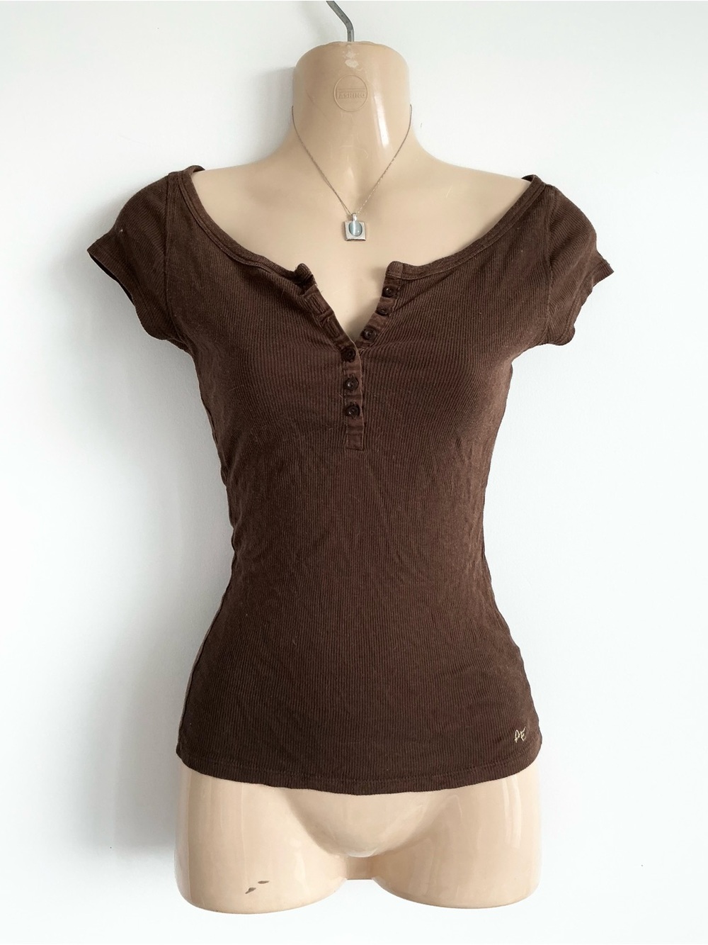 Y2K vintage American eagle Brown button up Short Sleeve Henley Tee top